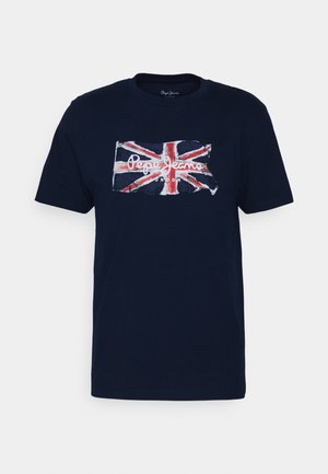 Námornícke modré bavlnené tričko s opotrebovaným dizajnom vlajky Union Jack a bielym logom "Pepe Jeans London". Krátke rukávy a okrúhly výstrih.