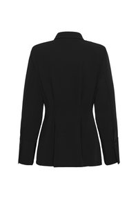 Veste noire cintrée avec manches longues, design structuré, col cranté et poignets boutonnés. Comprend des pinces au dos pour la forme.