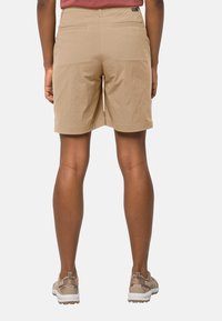 Jack Wolfskin DESERT - Outdoor Shorts - sand storm