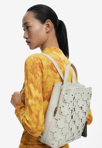 Desigual Hátizsák - brown