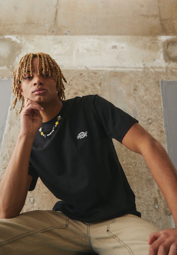 SUMMERDALE TEE - Basic T-shirt3