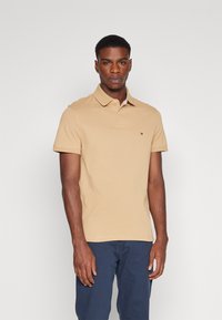 Tommy Hilfiger - Polotričko - classic khaki Miniatura obrázku 1