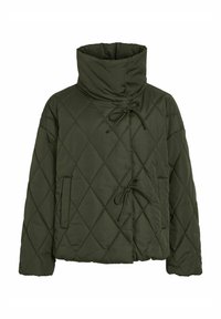 Maslinasto zeleni prešani puffer kaput s visokim ovratnikom, prednjim vezicama i dva bočna džepa. Ima dijamantni uzorak po cijeloj površini.