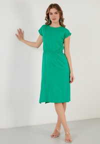 LELA SHORT SLEEVE MIDI - Dnevna haljina - benetton color