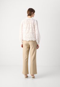 Thumbnail Image 5