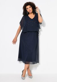 Ulla Popken RHINESTONE DETAIL LAYERED - Vestido informal - marine