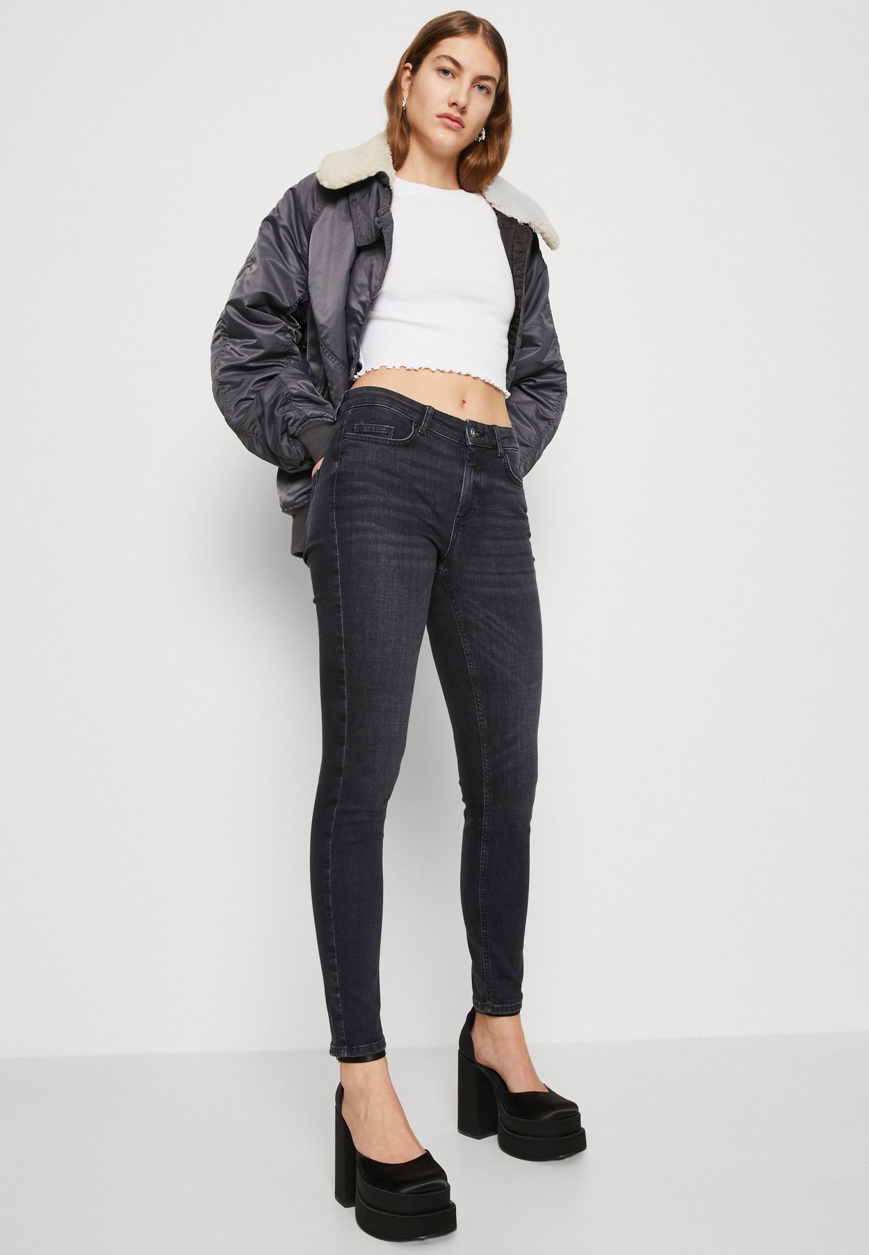 ONLBLUSH MID