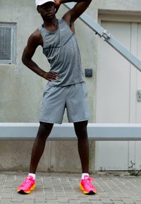 Nike Performance M NK DFADV TECHKNIT ULTRA TANK - Topp - black/smoke grey