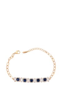 Bracciale in oro con gemme blu scuro e trasparenti alternate, dotato di chiusura a moschettone e catena regolabile.