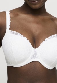 PrimaDonna TWIST RUPI PADDED HEARTSHAPE - Push up -rintaliivit - natural