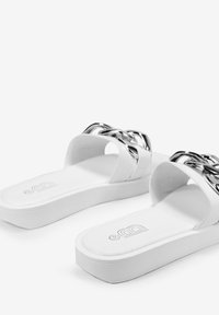 Bosanova CON CADENA - Sandalias planas - blanco