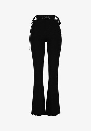 Mustat leveät housut, jotka on valmistettu pehmeästä materiaalista. Housuissa on korkea vyötärö, jossa on nauhoitusyksityiskohtia, sekä hillitty rypytetty helma.