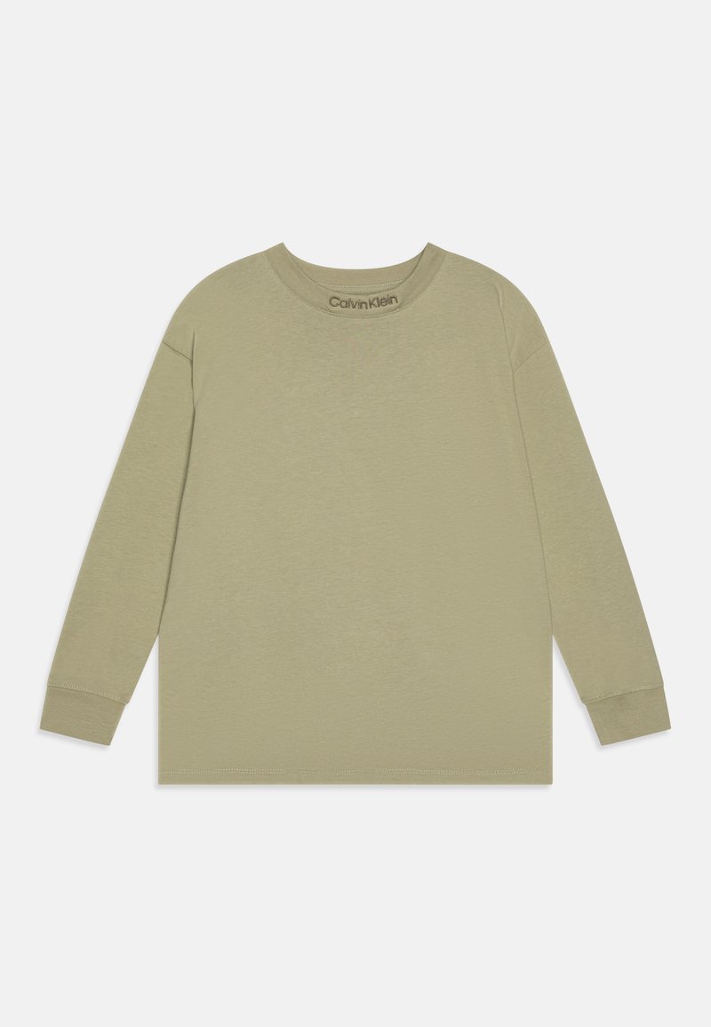 T-shirt de manga longa em verde oliva claro. Material de algodão suave, gola redonda e punhos canelados. Apresenta o logótipo da Calvin Klein na gola.