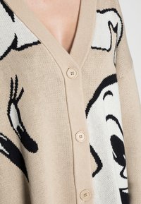 Weekday BORROWED CARDIGAN - Casaco de malha - xplorer jacquard