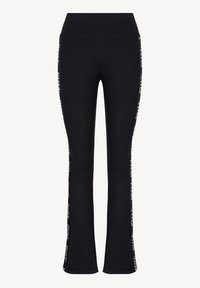 Zwarte flared broeken met een gladde textuur, met witte logostrepen langs de zijkant. Ontworpen voor comfort en flexibiliteit.