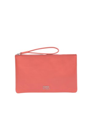 Bransoletka-kopertówka w kolorze koralowym z zamkiem błyskawicznym i srebrnym logo "Bimba Y Lola" umieszczonym na środku przodu.