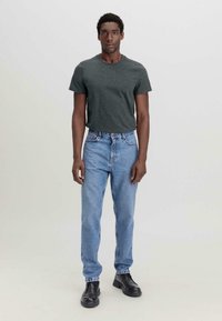 hessnatur REGULAR  - T-shirt basic - anthrazit