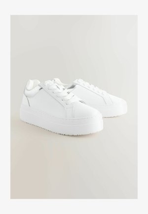 Next, Trainers - white
