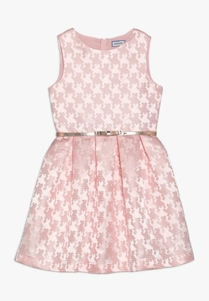 Sleeveless pink girl's dress with shiny houndstooth pattern, fitted waist, pleated skirt, and thin metallic belt with bow detail.