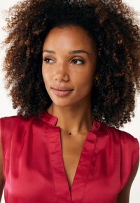 Mexx Blus - berry red