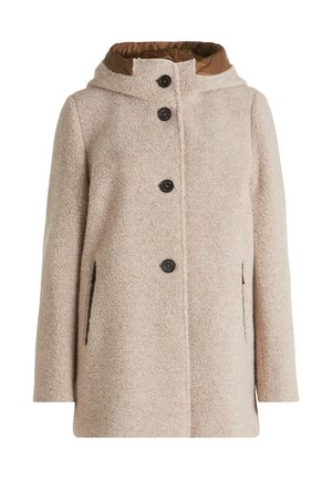 Beige Fleece-Mantel mit strukturierter Oberfläche, Kapuze, braunem Innenfutter, vorne mit Knopfverschluss und seitlichen Taschen mit schwarzen Akzenten.