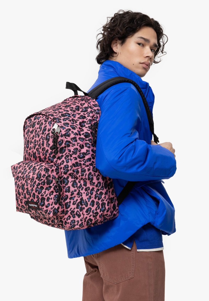 Eastpak DAY OFFICE - Malý batoh  - beastimal pink
