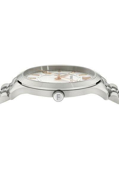 Roostevabast terasest kell hõbedase diali, roosakullast aktsentide ja tekstuuriga bezeliga. Omab ümarat korpust ja silmapaistvat kroonit, millel on tähis "F."