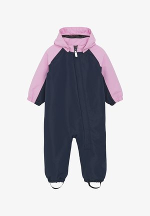 Marineblauer wasserfester Overall mit pinken Raglanärmeln und passender Kapuze, ausgestattet mit einem Frontreißverschluss und elastischen Bündchen an den Knöcheln.