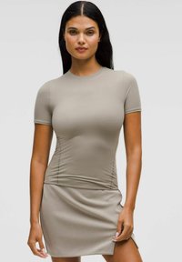 lululemon NULU HIP-LENGTH CREWNECK SHORT SLEEVE - Basic T-shirt - warm ash grey