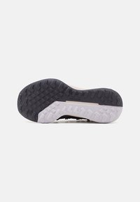 Adidas Terrex VOYAGER 21 TRAVEL - Túracipők - putty mauve/silver dawn/amber tint