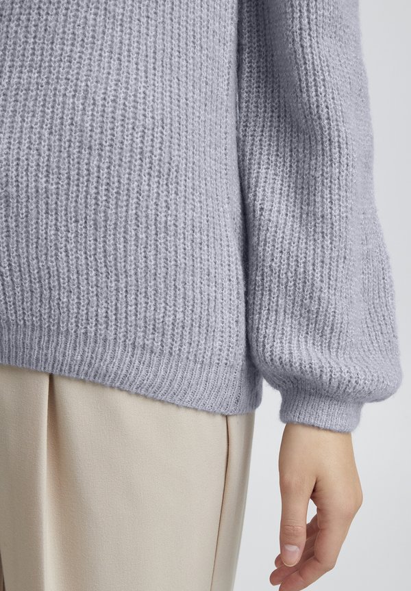 BYMonalise - Jumper3