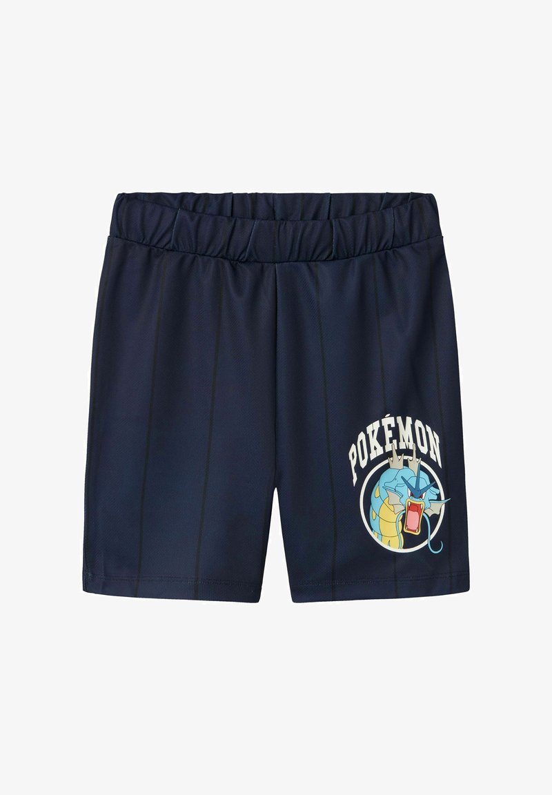 Marinblå badshorts med strukturerad tygkvalitet, elastisk midjeband, vertikalt randigt mönster, och en Pokémon Gyarados grafik på vänster sida.