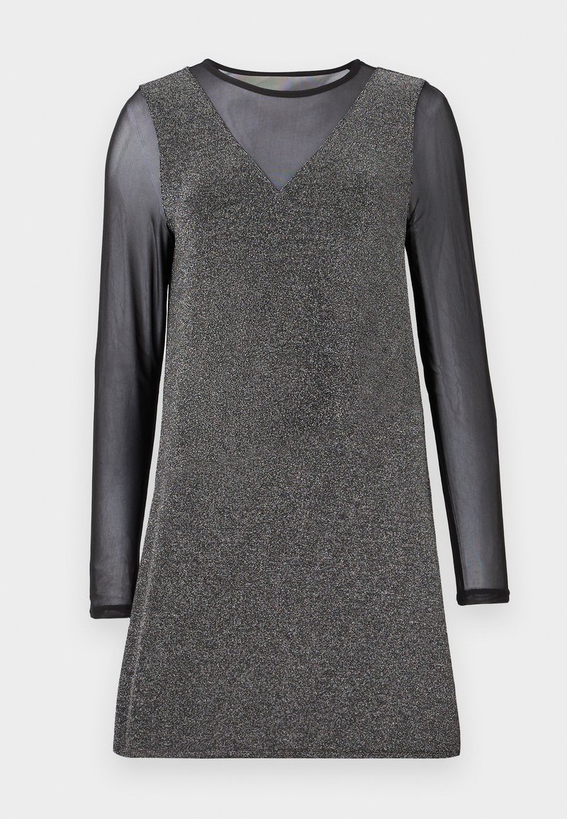 Robe longue noire à manches longues avec un décolleté en V, dotée d'un corsage texturé argenté pailleté et de manches noires transparentes. Tissu lisse, silhouette évasée.