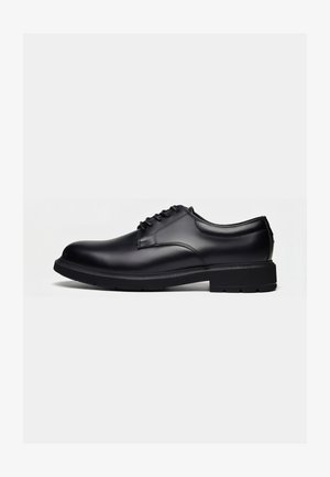 Filling Pieces, CLEAN DERBY POLIDO - Schnürer - black