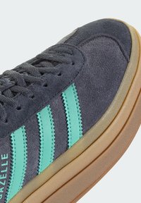 adidas Originals GAZELLE BOLD - Tenisky - shadow navy acid mint legend ink