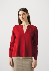 Tommy Hilfiger REGULAR V NECK BLOUSE - Bluse - dark magma