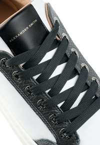 ALEXANDER SMITH Sneakers basse - bianco