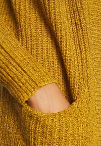 JDY Kofta - dark yellow