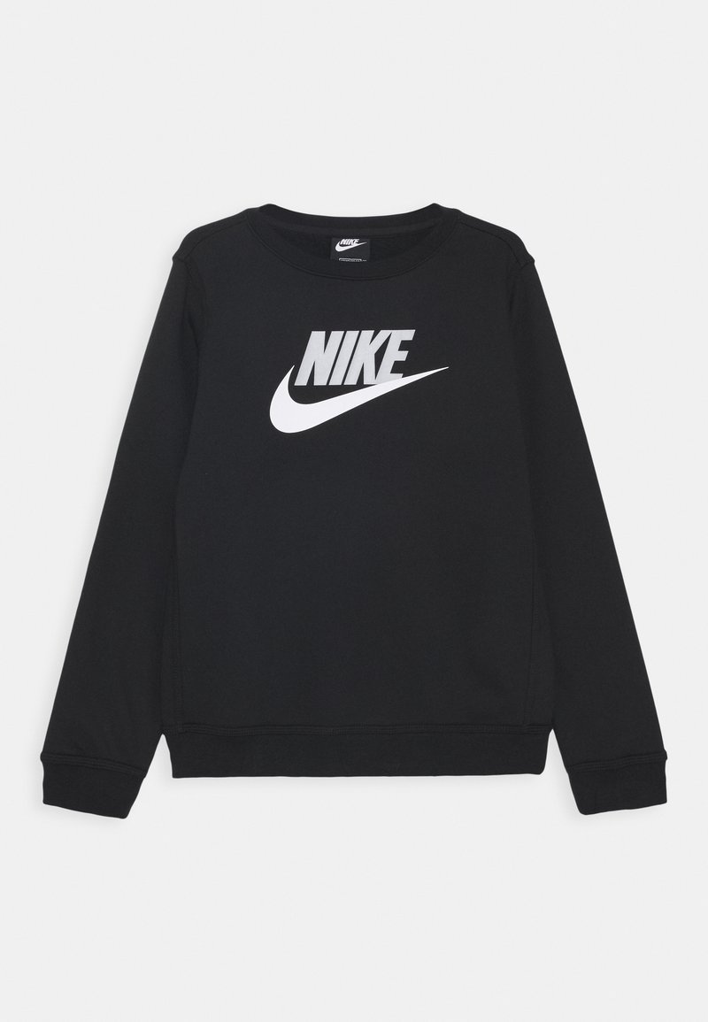 Černá mikina s dlouhým rukávem a kulatým výstřihem, s bílým logem Nike a znakem swoosh umístěným na hrudi, na jednobarevném pozadí.