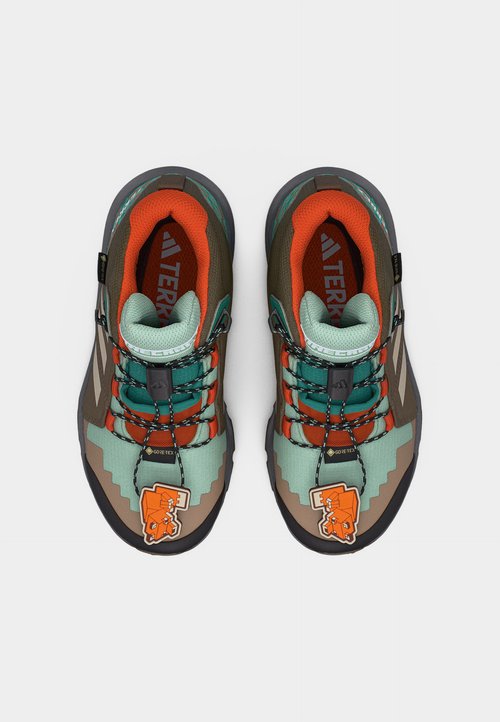 adidas MID GTX MINECRAFT UNISEX - Zapatillas de senderismo - hazy green/alumina/earth strata — photo 5