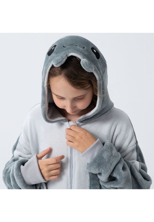MANTA ROCHEN – Kostüm