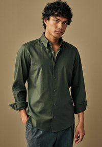 Next REGULAR FIT - Skjorter - forest green
