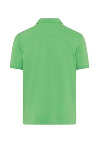 Polo a maniche corte in verde uniforme, materiale di cotone, colletto classico, orlo dritto e dettagli di cucitura minimi sul retro.
