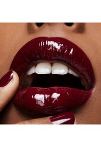 MAC MONOCHROME LIPGLASS - Lucidalabbra - la dolce diva