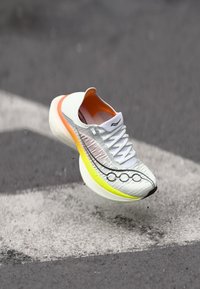 Non sélectionné, white/vo2