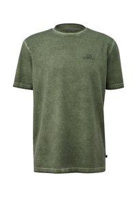 T-shirt rayé vert en tissu doux, avec un col rond et des manches courtes. Un petit logo imprimé se trouve sur la poitrine gauche.