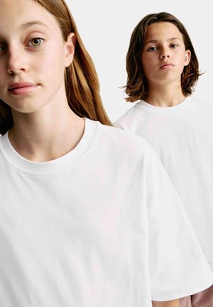 Marks & Spencer, Basic T-shirt - white
