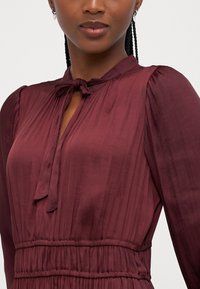 GAP Petite DRESS - Day dress - noir red