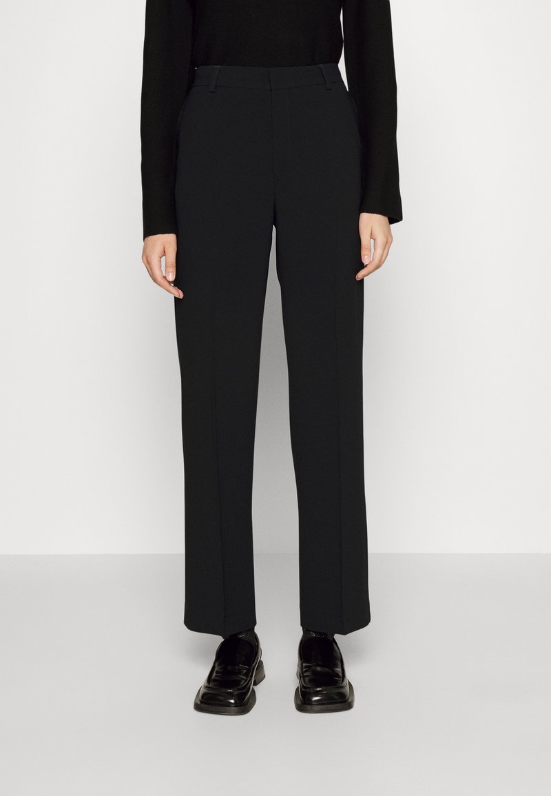 Filippa K - HUTTON TROUSER - Tygbyxor - black, Förstora