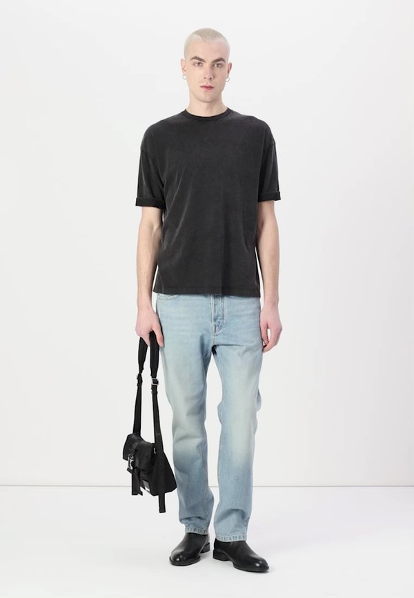 NOLIEN - Basic T-shirt2